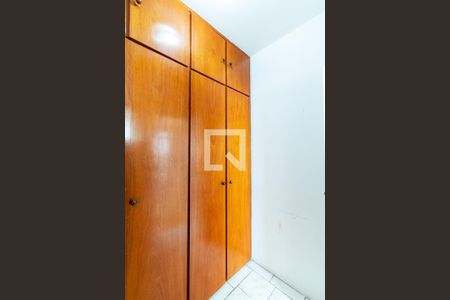 Apartamento à venda com 110m², 3 quartos e 2 vagas Apartamento à venda com 110m², 3 quartos e 2 vagasQuarto de Serviço