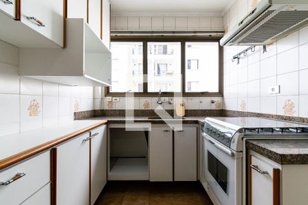 Apartamento à venda com 110m², 3 quartos e 2 vagas Apartamento à venda com 110m², 3 quartos e 2 vagasCozinha