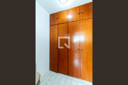 Apartamento à venda com 110m², 3 quartos e 2 vagas Apartamento à venda com 110m², 3 quartos e 2 vagasQuarto de Serviço