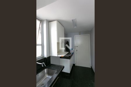 Apartamento à venda com 213m², 2 quartos e 2 vagas Apartamento à venda com 213m², 2 quartos e 2 vagasÁrea de Serviço