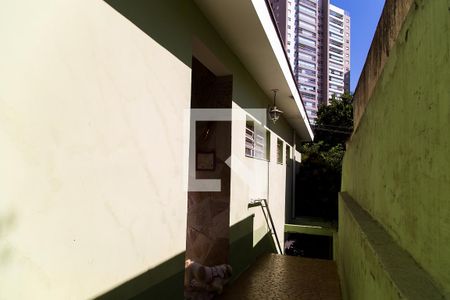 Casa à venda com 125m², 3 quartos e 3 vagasCorredor externo