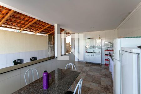 Casa à venda com 180m², 5 quartos e 2 vagas Casa à venda com 180m², 5 quartos e 2 vagasCozinha