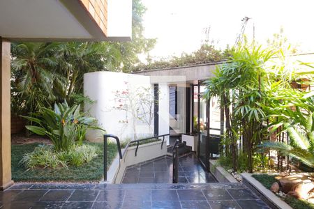 Apartamento à venda com 176m², 3 quartos e 2 vagasEntrada