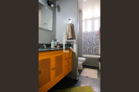 Apartamento à venda com 176m², 3 quartos e 2 vagasBanheiro da Suite