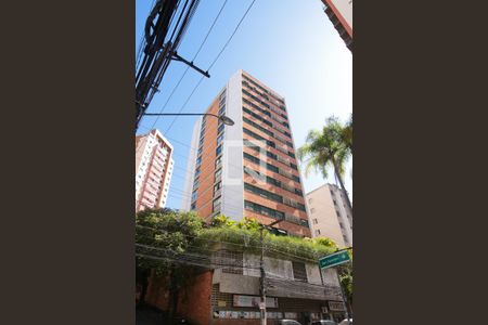 Apartamento à venda com 176m², 3 quartos e 2 vagasFachada