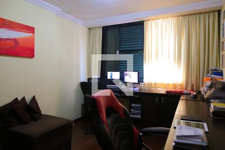 Apartamento à venda com 176m², 3 quartos e 2 vagasQuarto 3