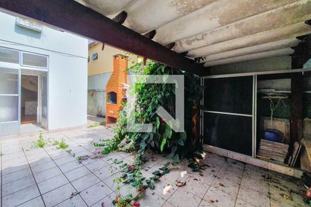 Casa à venda com 120m², 3 quartos e 2 vagasQuintal