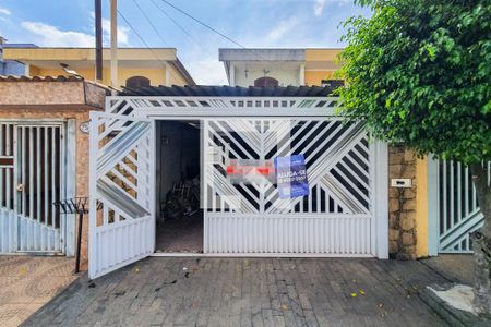 Casa à venda com 120m², 3 quartos e 2 vagasFachada