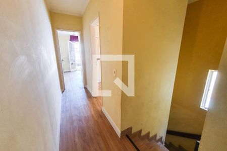 Casa à venda com 120m², 3 quartos e 2 vagasCorredor