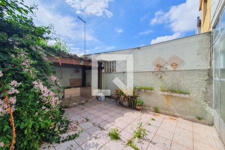 Casa à venda com 120m², 3 quartos e 2 vagasQuintal