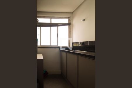 Apartamento à venda com 132m², 2 quartos e 2 vagas Apartamento à venda com 132m², 2 quartos e 2 vagasCozinha e Área de Serviço