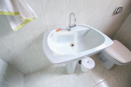 Casa à venda com 279m², 5 quartos e 5 vagasBanheiro Social 1