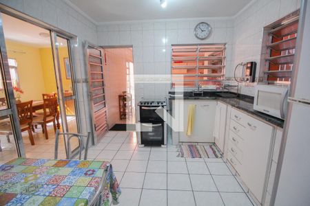 Casa à venda com 279m², 5 quartos e 5 vagasCozinha