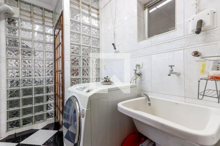 Apartamento à venda com 137m², 3 quartos e 2 vagas Apartamento à venda com 137m², 3 quartos e 2 vagasÁrea de Serviço