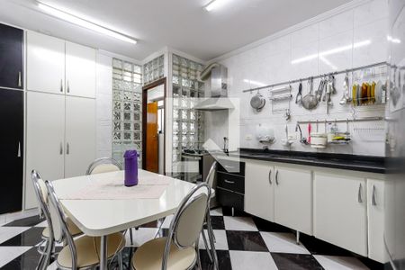 Apartamento à venda com 137m², 3 quartos e 2 vagas Apartamento à venda com 137m², 3 quartos e 2 vagasCozinha