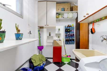 Apartamento à venda com 137m², 3 quartos e 2 vagas Apartamento à venda com 137m², 3 quartos e 2 vagasÁrea de Serviço