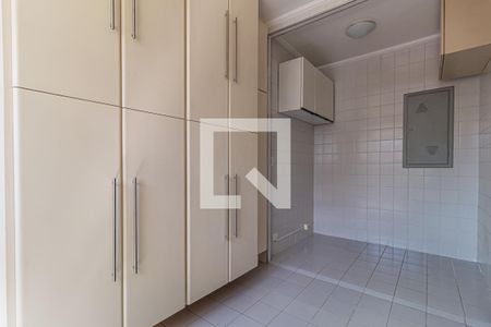 Apartamento à venda com 158m², 3 quartos e 2 vagas Apartamento à venda com 158m², 3 quartos e 2 vagasÁrea de Serviço
