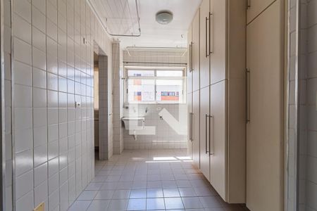 Apartamento à venda com 158m², 3 quartos e 2 vagas Apartamento à venda com 158m², 3 quartos e 2 vagasÁrea de Serviço