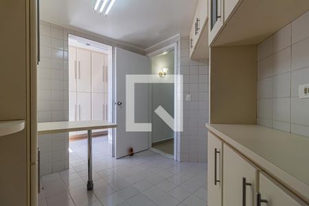 Apartamento à venda com 158m², 3 quartos e 2 vagas Apartamento à venda com 158m², 3 quartos e 2 vagasCozinha
