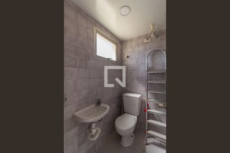 Apartamento à venda com 158m², 3 quartos e 2 vagas Apartamento à venda com 158m², 3 quartos e 2 vagasBanheiro de Serviço