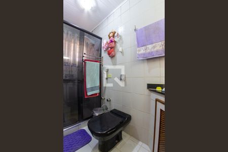 Casa à venda com 320m², 5 quartos e 2 vagas Casa à venda com 320m², 5 quartos e 2 vagasBanheiro da Edícula