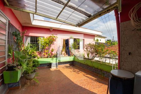 Casa à venda com 320m², 5 quartos e 2 vagas Casa à venda com 320m², 5 quartos e 2 vagasQuintal da Edícula