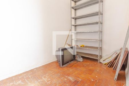Apartamento à venda com 76m², 2 quartos e sem vaga Apartamento à venda com 76m², 2 quartos e sem vagaQuarto de Serviço