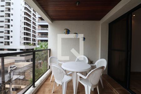 Varanda de apartamento para alugar com 4 quartos, 220m² em Barra Funda, Guarujá