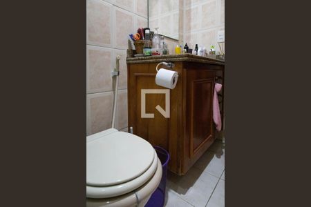 Apartamento à venda com 122m², 3 quartos e 2 vagas Apartamento à venda com 122m², 3 quartos e 2 vagasBanheiro social