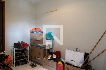 Apartamento à venda com 122m², 3 quartos e 2 vagas Apartamento à venda com 122m², 3 quartos e 2 vagasQuarto de serviço