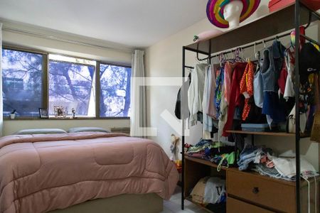 Apartamento à venda com 122m², 3 quartos e 2 vagas Apartamento à venda com 122m², 3 quartos e 2 vagasSuíte