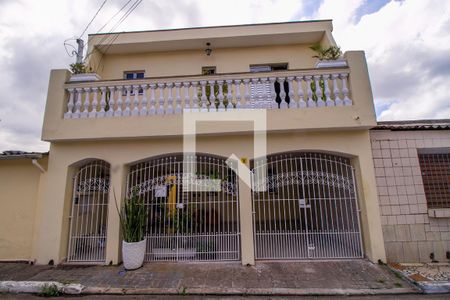 Casa à venda com 299m², 3 quartos e 3 vagasFachada