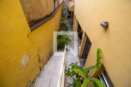 Casa à venda com 299m², 3 quartos e 3 vagasEscada