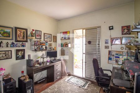 Casa à venda com 299m², 3 quartos e 3 vagasQuarto 2