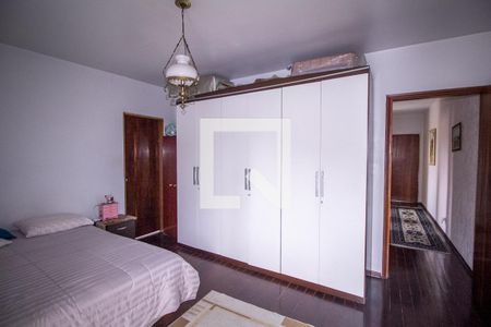 Casa à venda com 299m², 3 quartos e 3 vagasSuíte