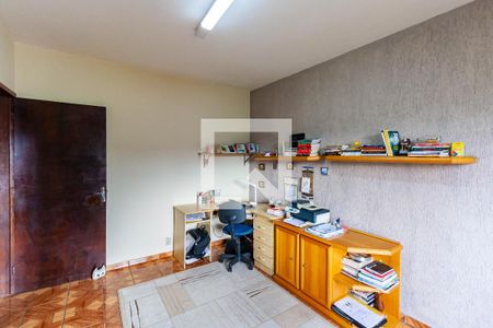 Casa à venda com 312m², 4 quartos e 4 vagas Casa à venda com 312m², 4 quartos e 4 vagasQuarto 4