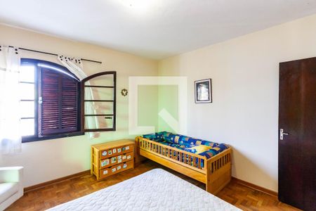 Casa à venda com 312m², 4 quartos e 4 vagas Casa à venda com 312m², 4 quartos e 4 vagasSuíte 1