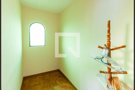 Casa à venda com 312m², 4 quartos e 4 vagas Casa à venda com 312m², 4 quartos e 4 vagasCloset da Suíte 3