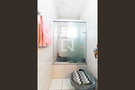 Casa à venda com 138m², 3 quartos e 3 vagas Casa à venda com 138m², 3 quartos e 3 vagasBanheiro da Suíte