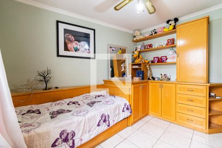 Casa à venda com 138m², 3 quartos e 3 vagas Casa à venda com 138m², 3 quartos e 3 vagasQuarto 2