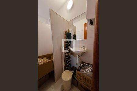 Casa à venda com 595m², 6 quartos e 4 vagas Casa à venda com 595m², 6 quartos e 4 vagasBanheiro 3