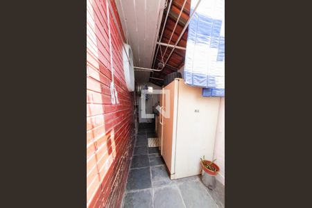 Casa à venda com 595m², 6 quartos e 4 vagas Casa à venda com 595m², 6 quartos e 4 vagasÁrea de serviço