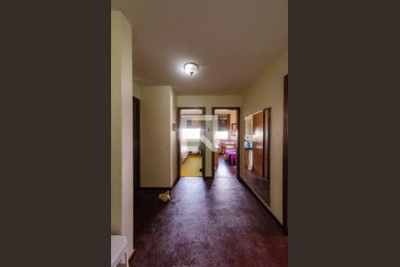 Casa à venda com 595m², 6 quartos e 4 vagas Casa à venda com 595m², 6 quartos e 4 vagasHall