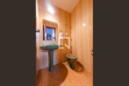 Casa à venda com 595m², 6 quartos e 4 vagas Casa à venda com 595m², 6 quartos e 4 vagasBanheiro 7