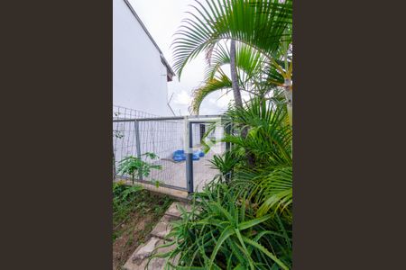 Casa à venda com 595m², 6 quartos e 4 vagas Casa à venda com 595m², 6 quartos e 4 vagasCanil