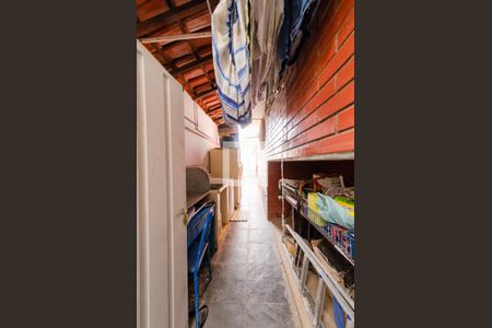 Casa à venda com 595m², 6 quartos e 4 vagas Casa à venda com 595m², 6 quartos e 4 vagasÁrea de serviço