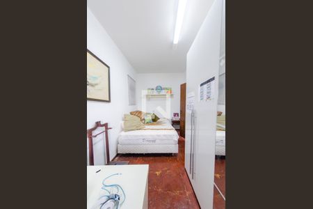 Casa à venda com 595m², 6 quartos e 4 vagas Casa à venda com 595m², 6 quartos e 4 vagasQuarto 3