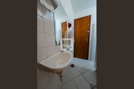 Casa à venda com 595m², 6 quartos e 4 vagas Casa à venda com 595m², 6 quartos e 4 vagasBanheiro 2