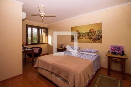 Casa de condomínio à venda com 288m², 3 quartos e 3 vagas Casa de condomínio à venda com 288m², 3 quartos e 3 vagasSuite