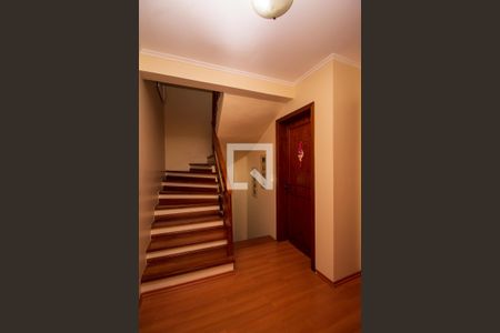 Casa de condomínio à venda com 288m², 3 quartos e 3 vagas Casa de condomínio à venda com 288m², 3 quartos e 3 vagasCorredor